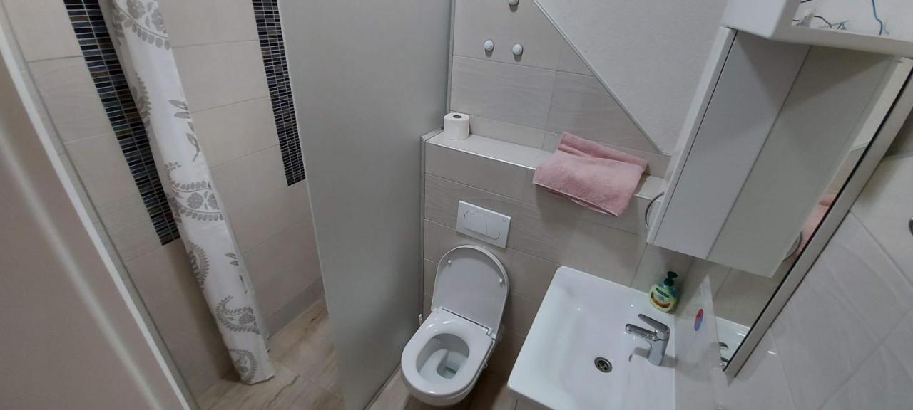 Villa Merjem Vir Ngoại thất bức ảnh