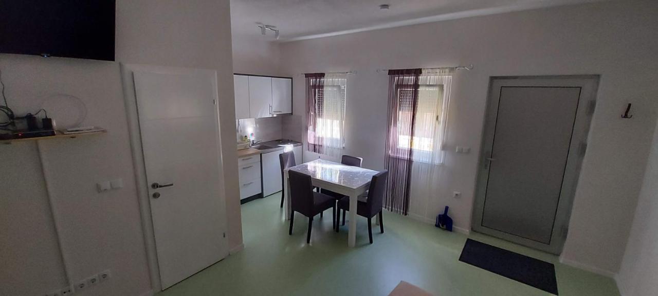 Villa Merjem Vir Ngoại thất bức ảnh