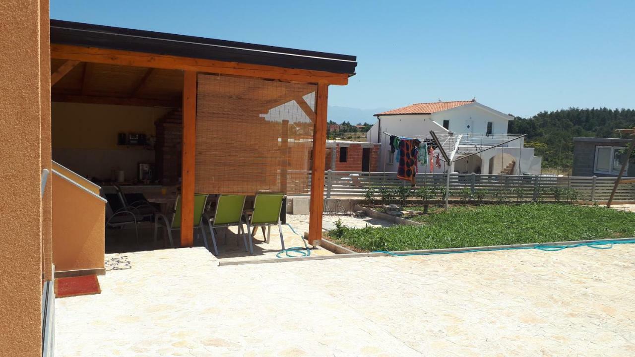 Villa Merjem Vir Ngoại thất bức ảnh